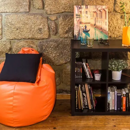 Guest H4u - River View דירה