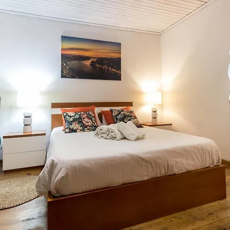 Guest H4u - River View Apartment Porto